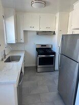 6070 Pickford St, Unit 8665-9 in Los Angeles, CA - Building Photo