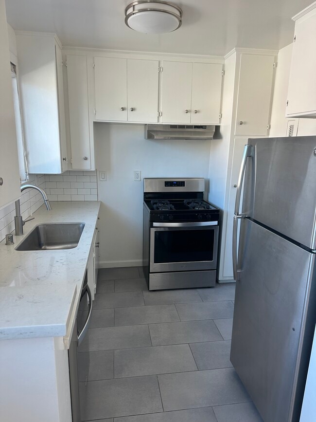 6070 Pickford St, Unit 8665-9