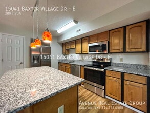 15041 Baxter Village Dr in Chesterfield, MO - Building Photo - Building Photo