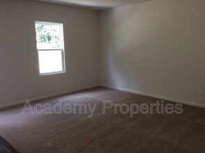 7288 Emma Ct in Douglasville, GA - Building Photo - Building Photo