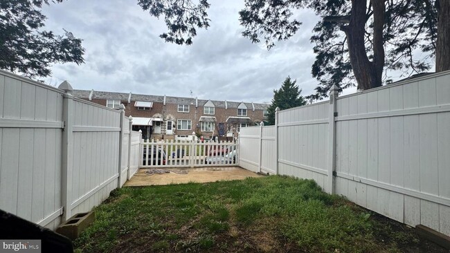 6363 Cottage St in Philadelphia, PA - Foto de edificio - Building Photo