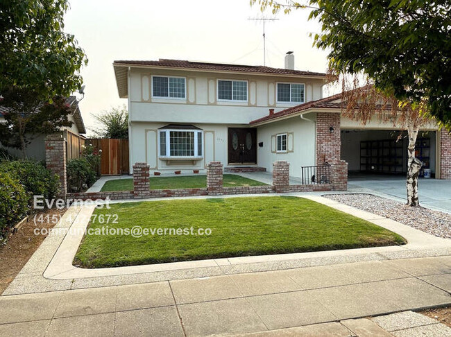 property at 1571 Sun Ln