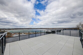 218 Washington Ave, Unit 108 in Portland, ME - Foto de edificio - Building Photo