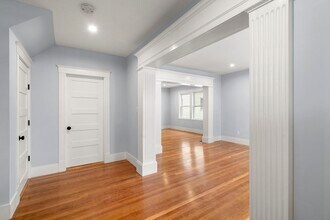 58 Metropolitan Ave, Unit 1 in Boston, MA - Building Photo - Building Photo