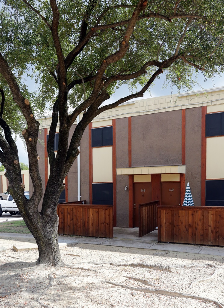 Parkridge Apartments in Garland, TX