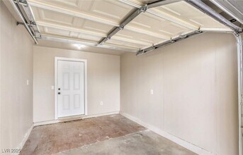 6325 Alta Dr in Las Vegas, NV - Building Photo - Building Photo