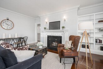 112 Pinckney St, Unit 12R in Boston, MA - Building Photo - Building Photo