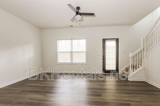 2555 Flat Shoals Rd in Atlanta, GA - Building Photo - Building Photo