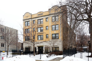 Loyalton Apartments in Chicago, IL - Building Photo
