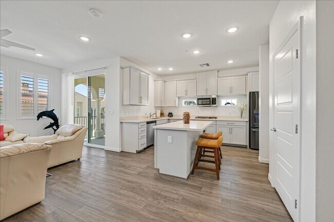 property at 2555 Hampton Rd