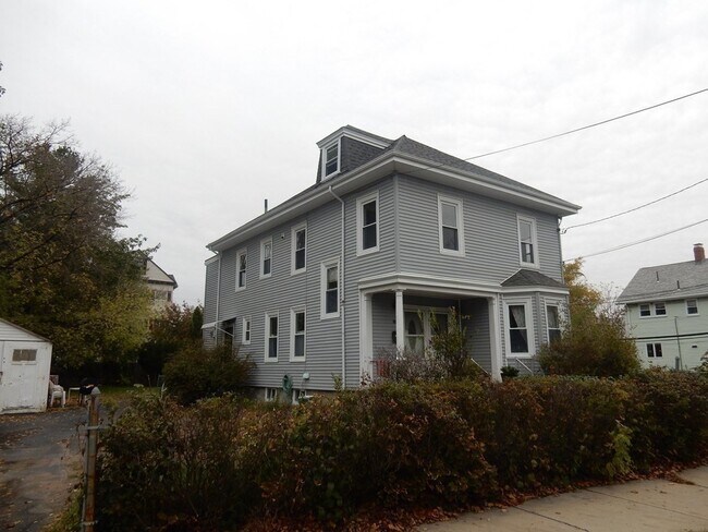 82 Dustin St in Boston, MA - Building Photo - Building Photo