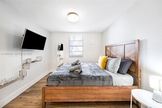 237 38th St in Miami Beach, FL - Building Photo - Building Photo