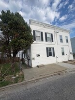 11 Sollers Point Rd in Dundalk, MD - Building Photo