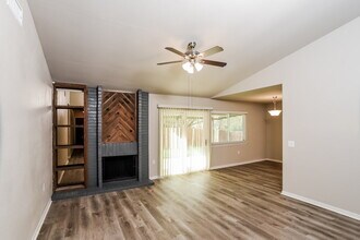 9478 Greens Point in San Antonio, TX - Building Photo - Building Photo