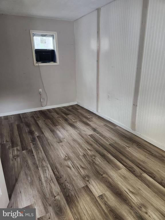 9349 Valley Rd in Berkeley Springs, WV - Foto de edificio - Building Photo