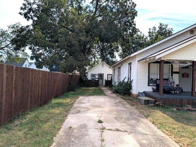 property at 220 W Main St