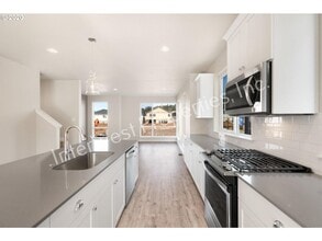17226 SW Kite Ln in Beaverton, OR - Building Photo - Building Photo