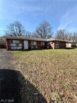 3028 Northgate Ave in Youngstown, OH - Building Photo