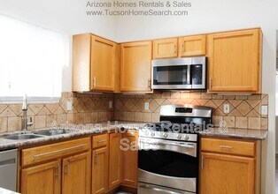 9779 E Paseo San Ardo in Tucson, AZ - Building Photo - Building Photo