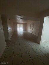12648 Kenwood Ln in Ft. Myers, FL - Foto de edificio - Building Photo