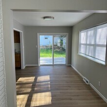 2006 S Roanoke Ave in Springfield, MO - Foto de edificio - Building Photo