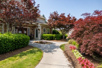 The Grove at Deane Hill in Knoxville, TN - Foto de edificio - Building Photo