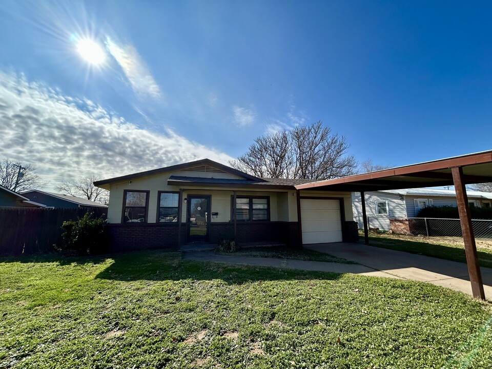 301 53rd St in Lubbock, TX - Building Photo