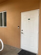 7070 NW 177th St in Hialeah, FL - Building Photo - Building Photo