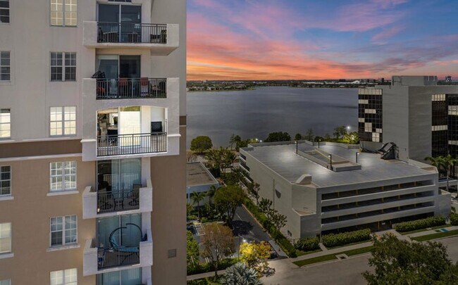 616 Clearwater Park Rd, Unit 616 Clearwater Park Road 1202 in West Palm Beach, FL - Foto de edificio - Building Photo