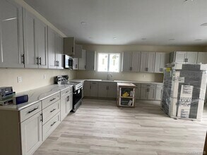 136 Park Ave in Mount Vernon, NY - Building Photo - Building Photo