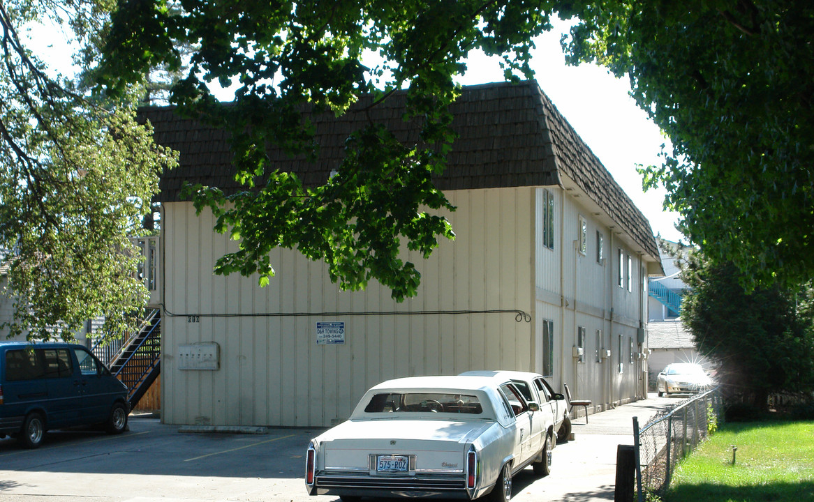 610 N 2nd St in Yakima, WA - Building Photo