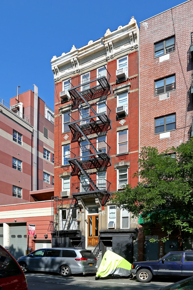 152 Forsyth St in New York, NY - Building Photo - Building Photo