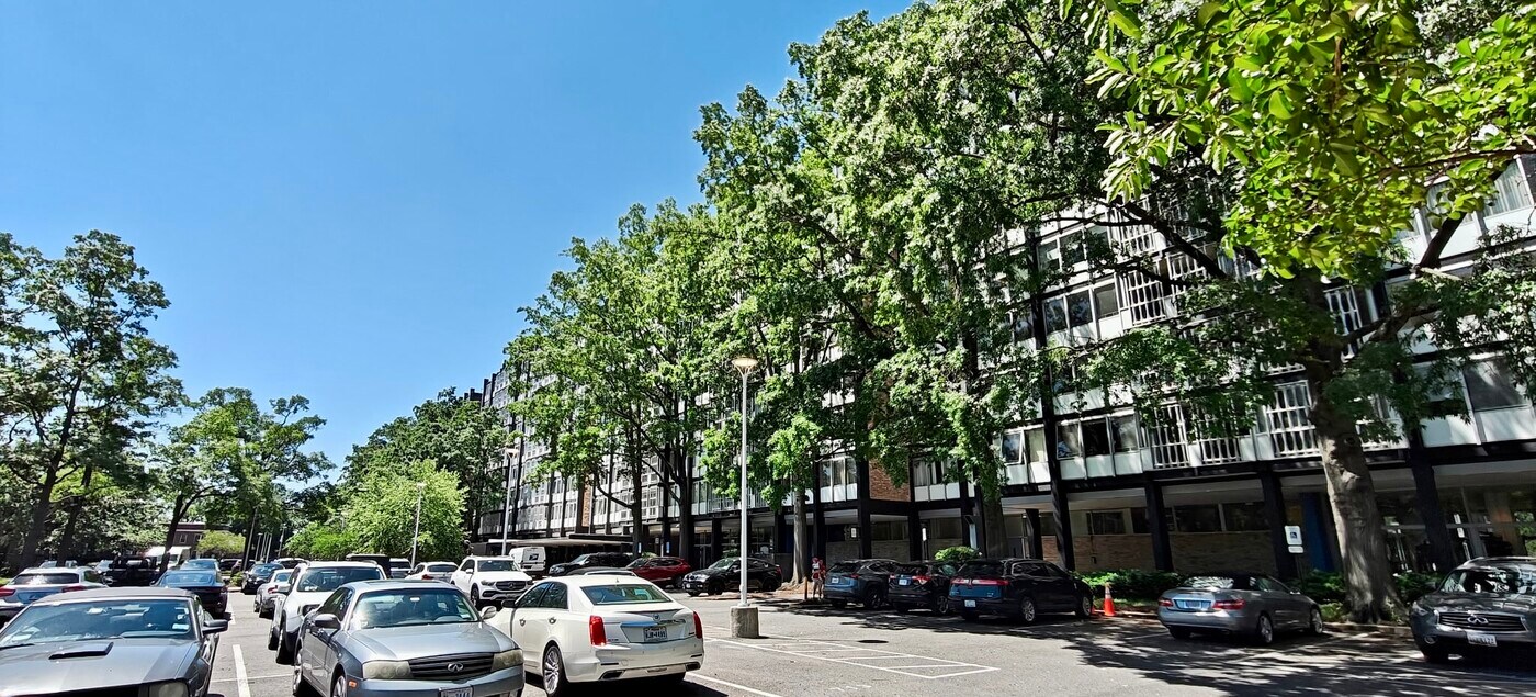 1301 Delaware Ave SW, Unit N314 in Washington, DC - Building Photo