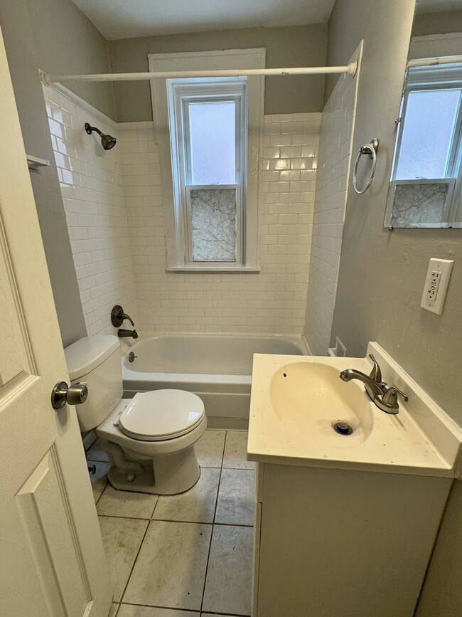 1406 Woodland Dr in Richmond Heights, MO - Building Photo - Building Photo