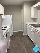 1041 W Barton St, Unit N in Greensboro, NC - Building Photo