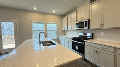 228 Water Oak Wy in Dawsonville, GA - Building Photo - Building Photo