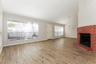 3827 W Harrison St in Chandler, AZ - Foto de edificio - Building Photo