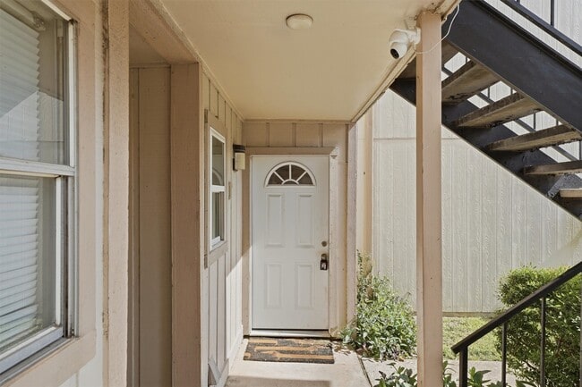 5667 Birchmont Dr