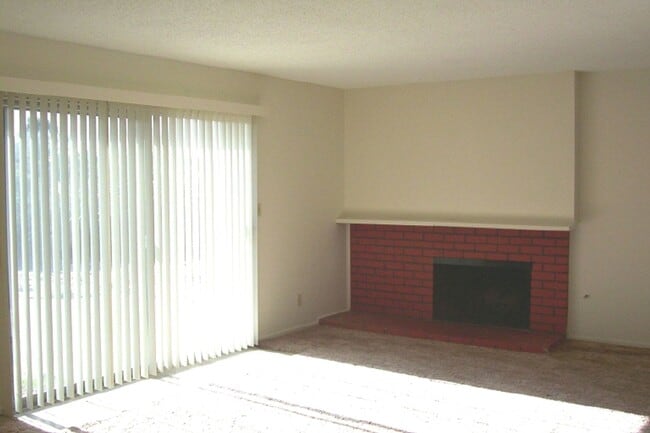 3906 Rigel Ave in Lompoc, CA - Building Photo - Building Photo