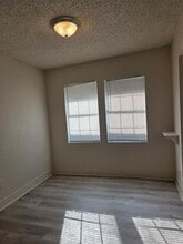 531 W Spurgeon St in Fort Worth, TX - Building Photo - Building Photo