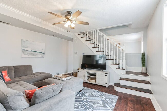 property at 201 N Dudley Ave