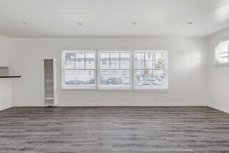241 Bonito Ave in Long Beach, CA - Building Photo - Building Photo