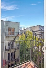 248 Mott St, Unit 24 in New York, NY - Building Photo - Building Photo