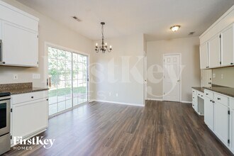 107 Salem Pl Ct in Clemmons, NC - Foto de edificio - Building Photo