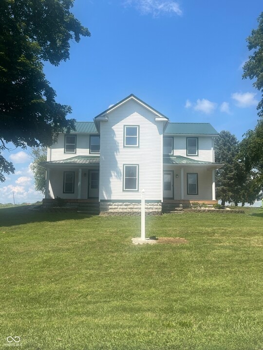 8654 W 900 S in Waldron, IN - Building Photo