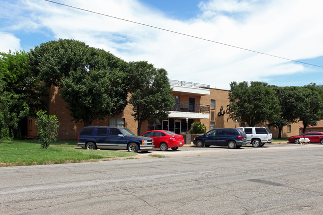 La Fonda Apartments in Enid, OK - Building Photo - Building Photo