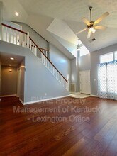 573 Green Valley Dr in Lexington, KY - Building Photo - Building Photo