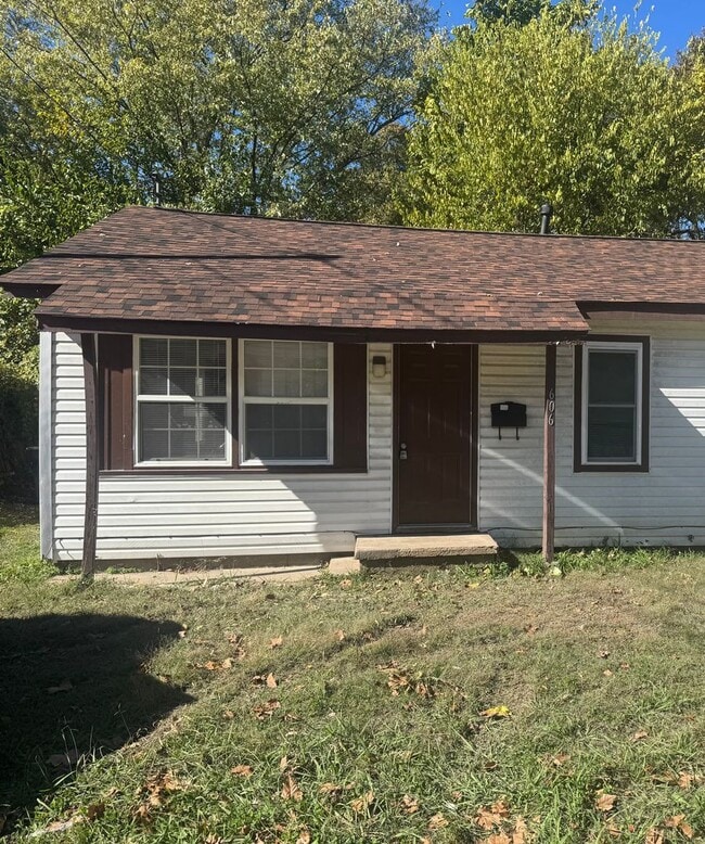 property at 606-608 Sherman St