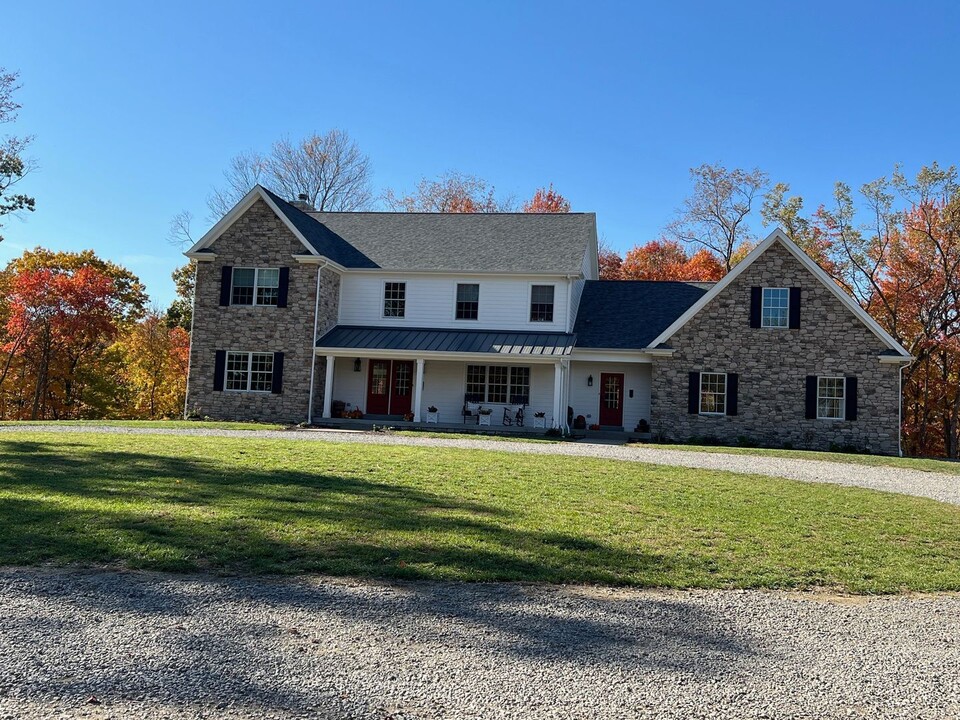 83 Robinson Ln in Cheswick, PA - Foto de edificio