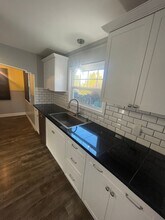 229 E Vine St in Lebanon, OR - Building Photo - Building Photo